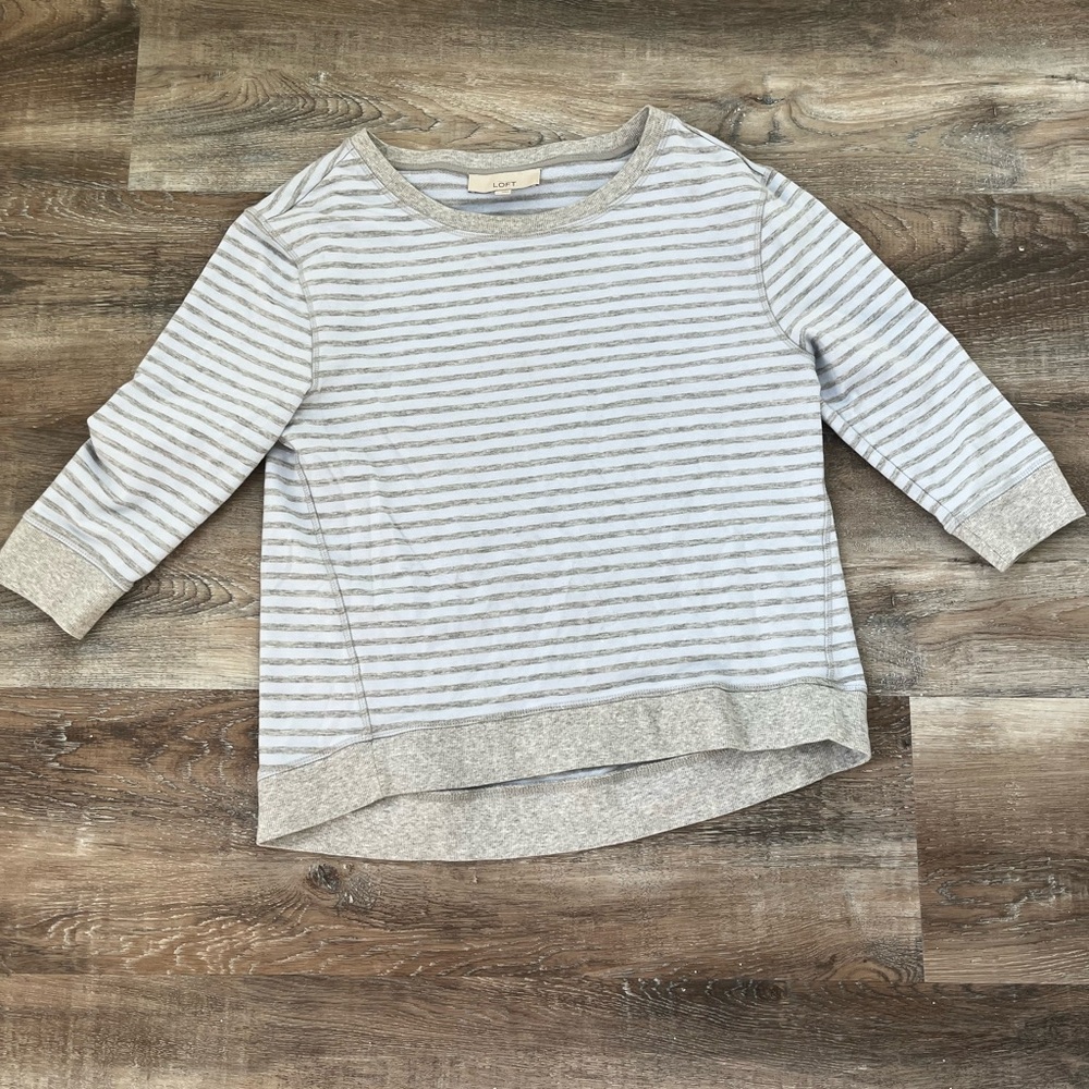 Loft Women’s long sleeve crewneck shirt - size Large